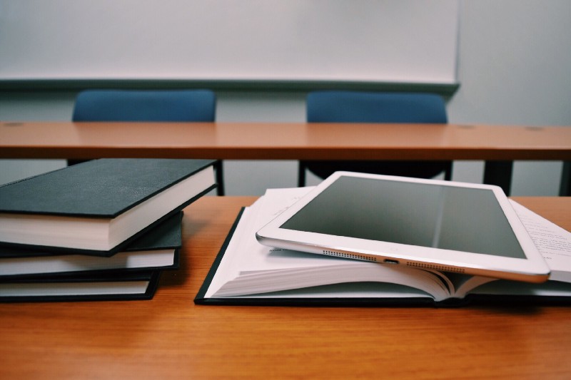 5 Reasons to Use Technology In College Classrooms